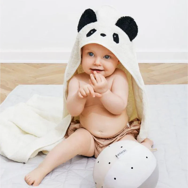 liewood albert panda hooded towel luxury creme